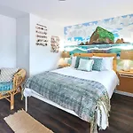 Kenton Hotel