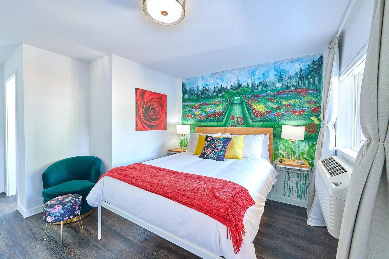 Kenton Hotel 2*